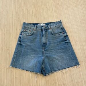 ZARA blue Jean 90s Bermuda high waisted Jean shorts 0